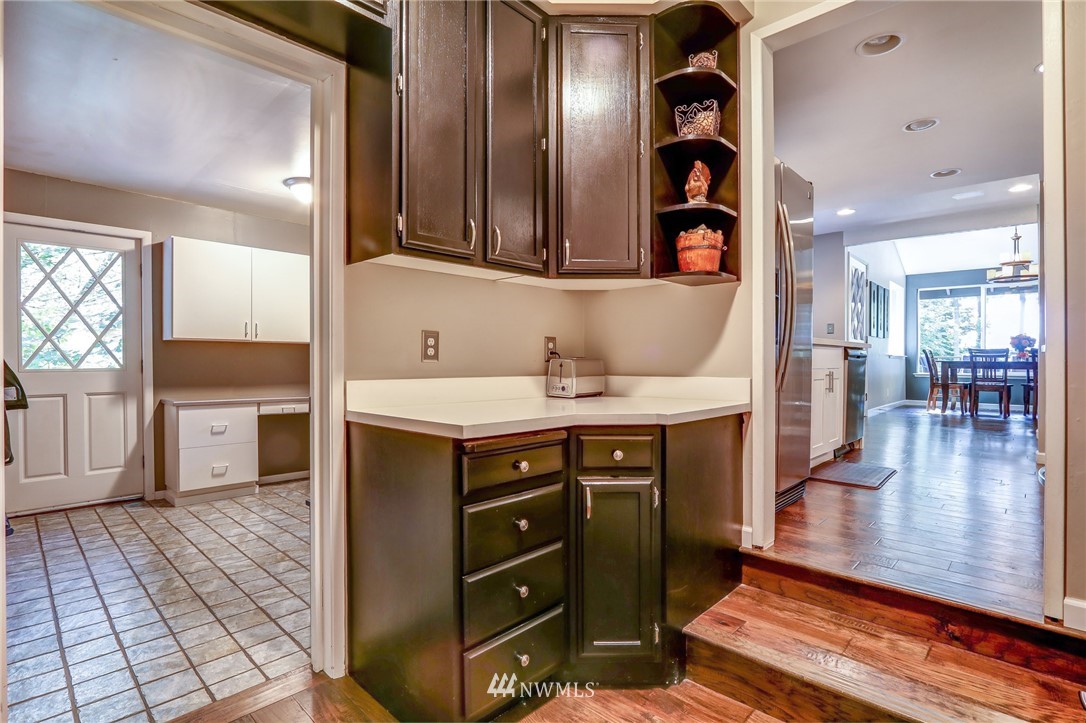 16775 Seminole Road Northeast Poulsbo, WA 98370 - Photo 9 of 25 Gallery Image 9