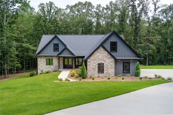 $1,050,000 | 115 Maplewood Court, Seneca, SC 29672