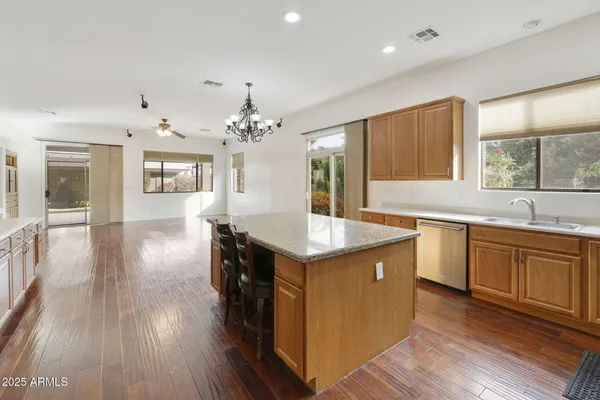 $725,000 | 1554 East Tulsa Street, Gilbert, AZ 85295