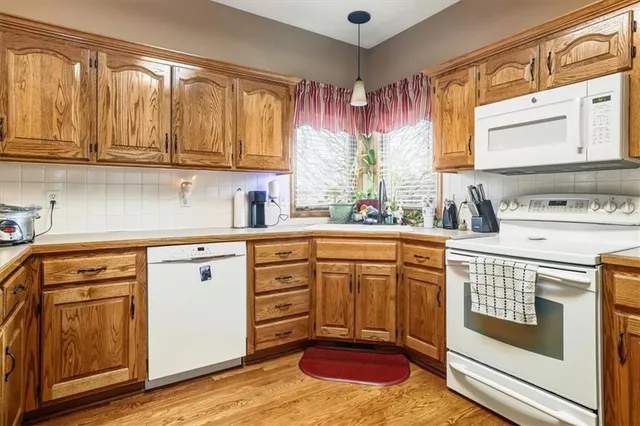 $440,000 | 10310 Northeast 98th Court, Kansas City, MO 64157