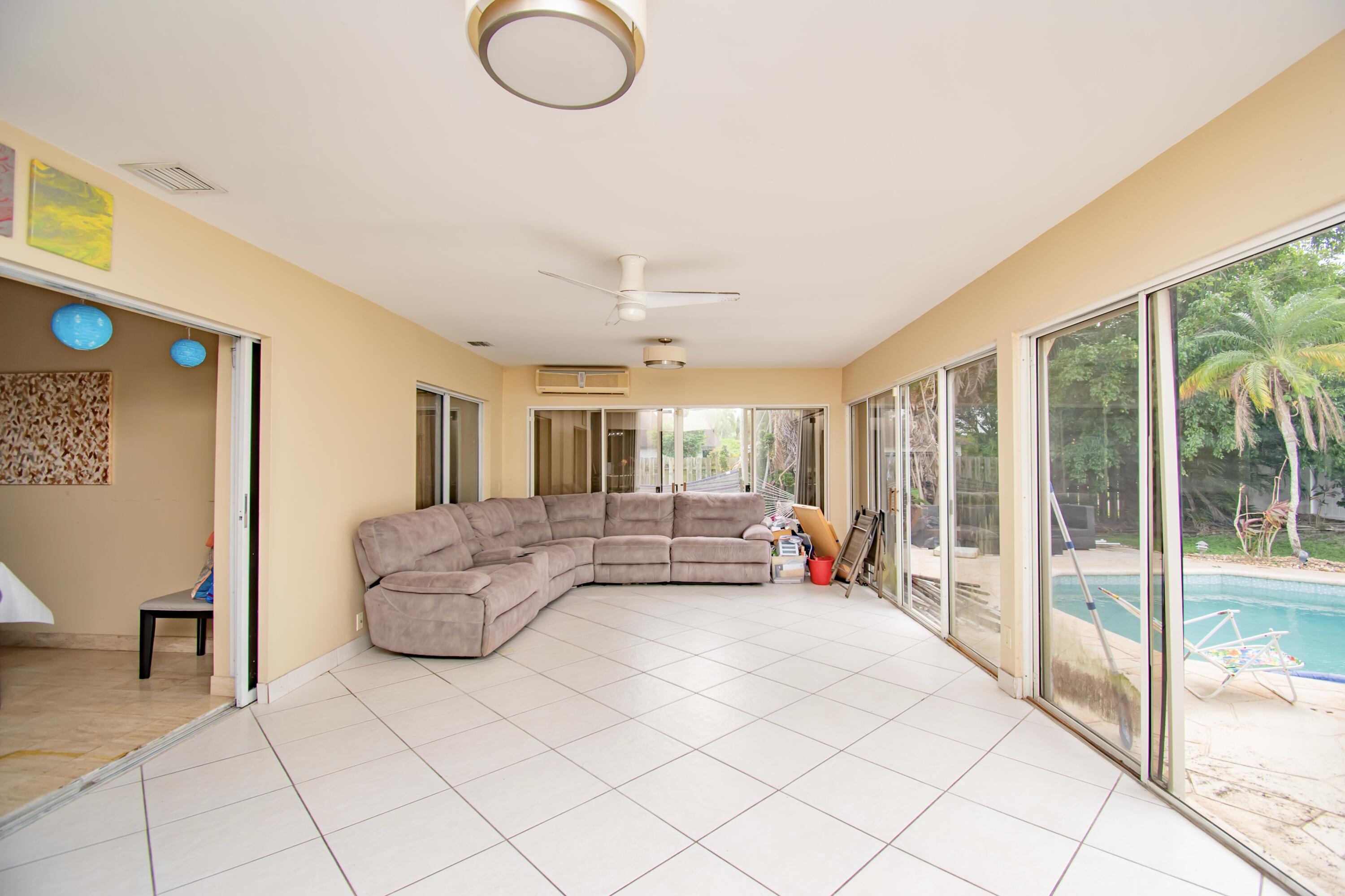 7455 San Clemente Place Boca Raton, FL 33433 - Photo 13 of 33 E8D65864-3C4E-4304-A66C-BAD53D42AB19