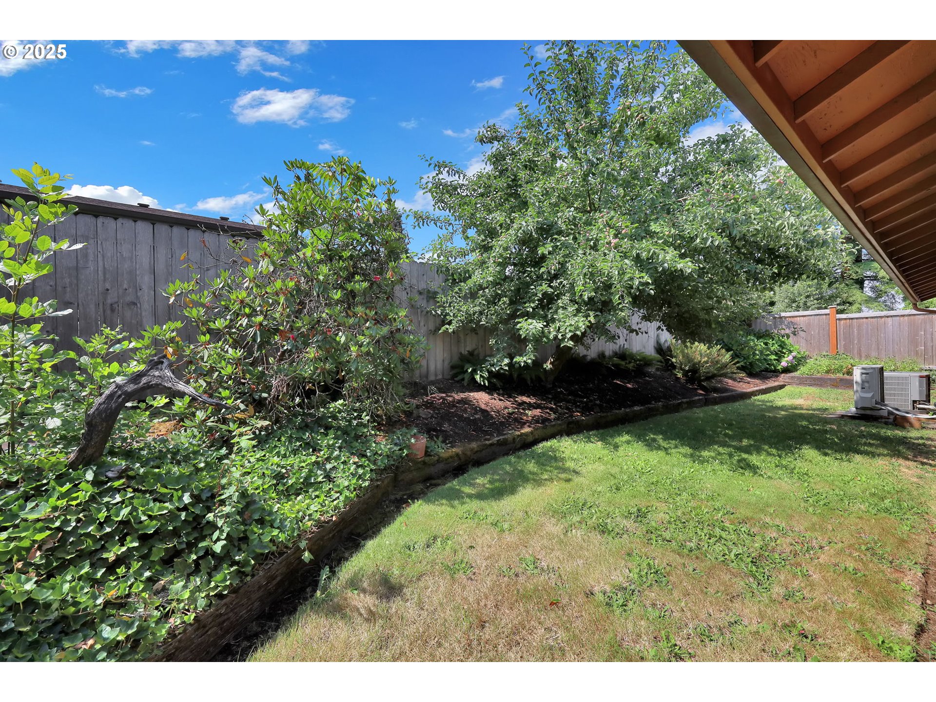 7087 Aster Street Springfield, OR 97478 - Photo 36 of 46 a view of a backyard