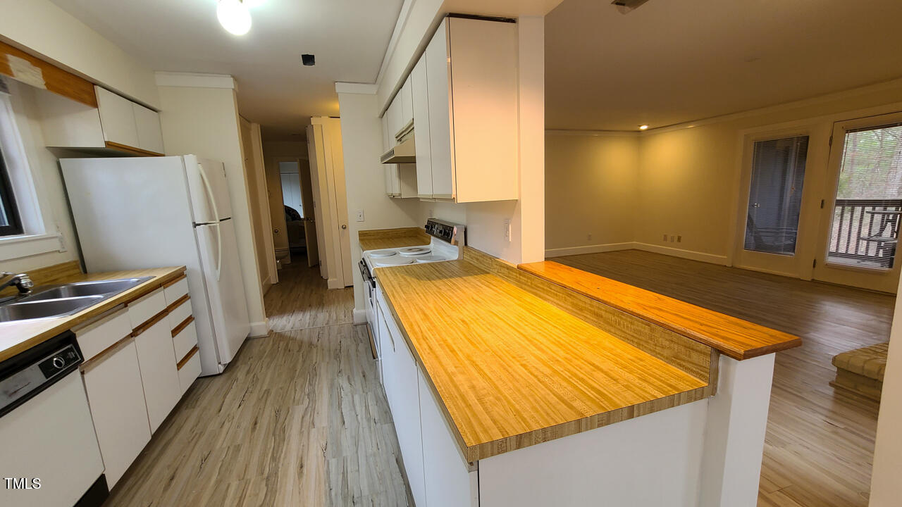 12 Melstone Turn Durham, NC 27707 - Photo 4 of 22 26 (1)