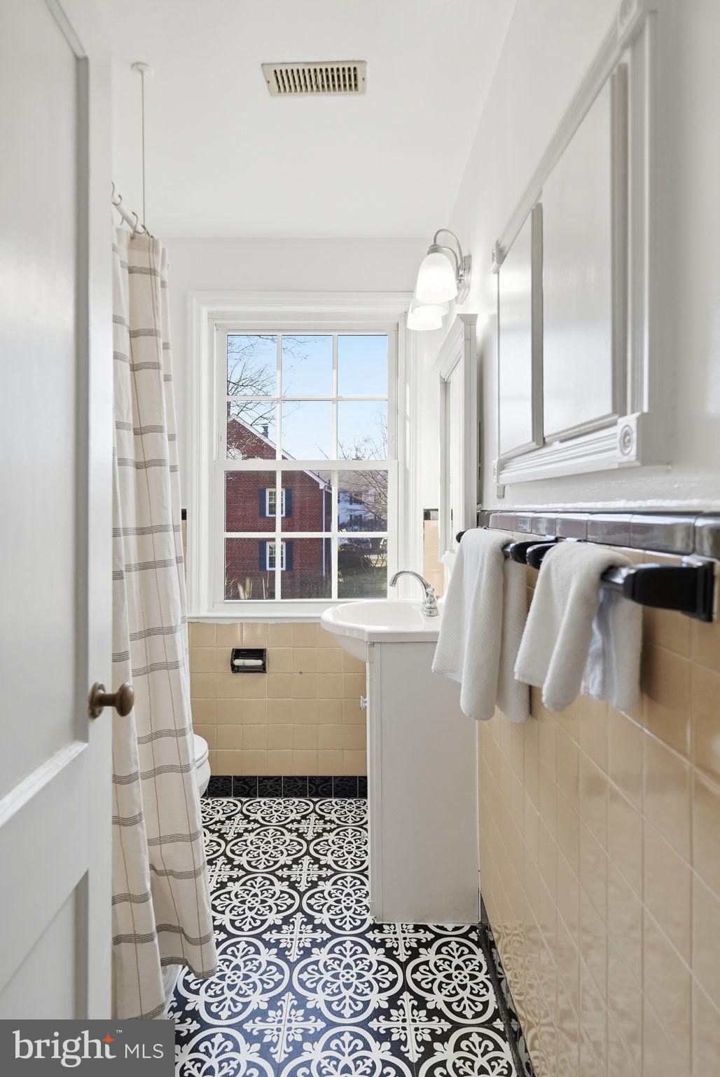 2900 13th Road South, Unit 201 Arlington, VA 22204 - Photo 22 of 32