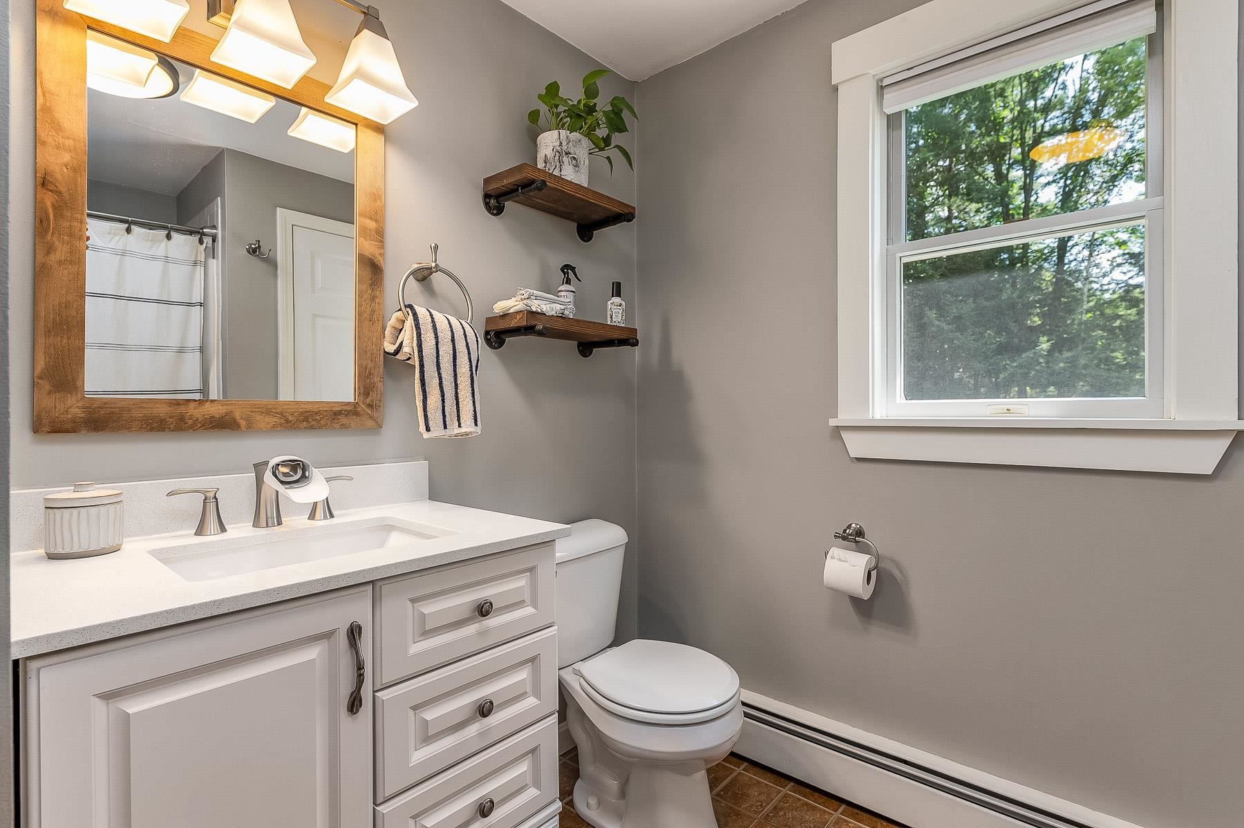 35 Davis Boulevard Rochester, NH 03868 - Photo 15 of 28