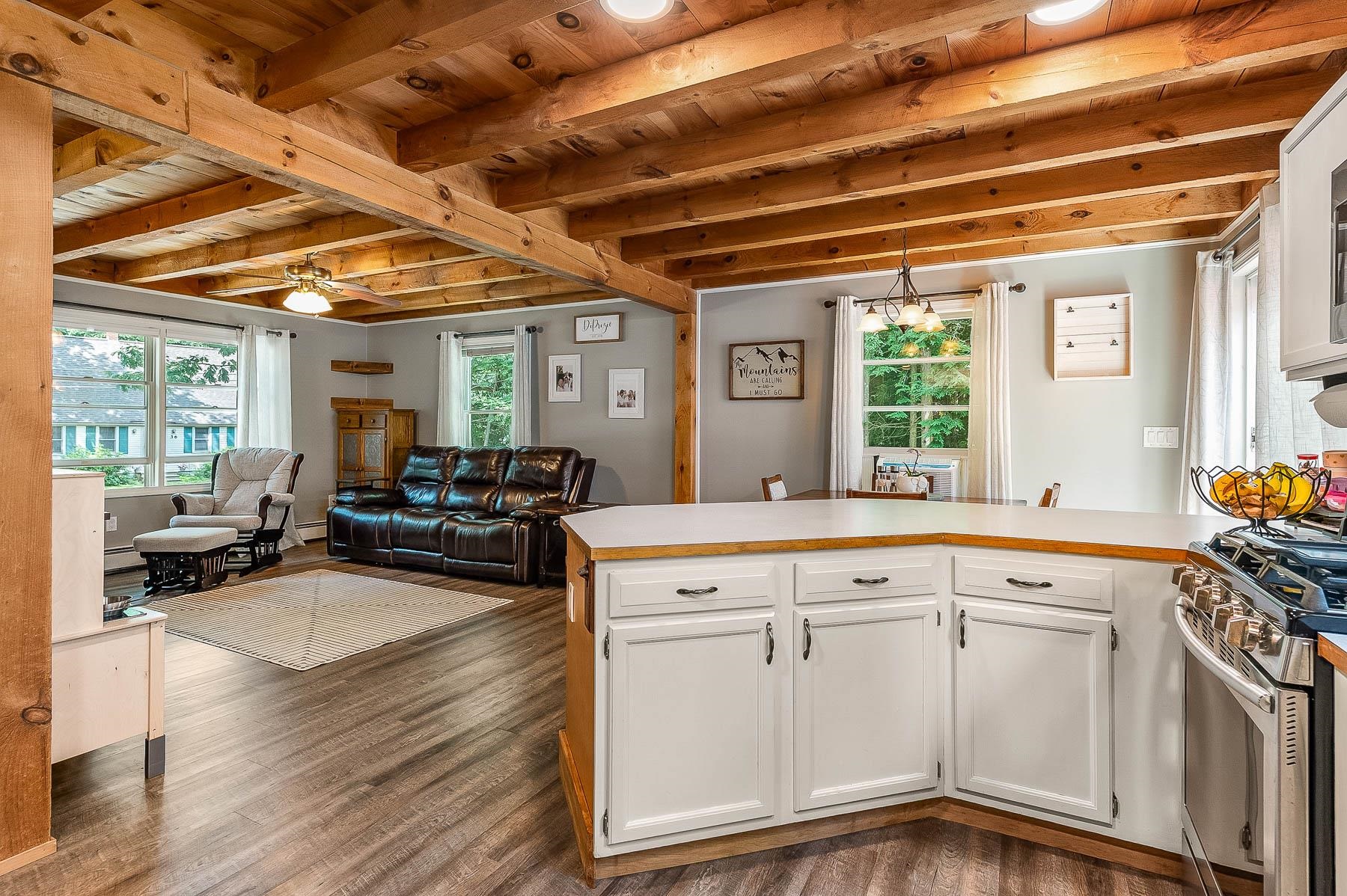 35 Davis Boulevard Rochester, NH 03868 - Photo 5 of 28