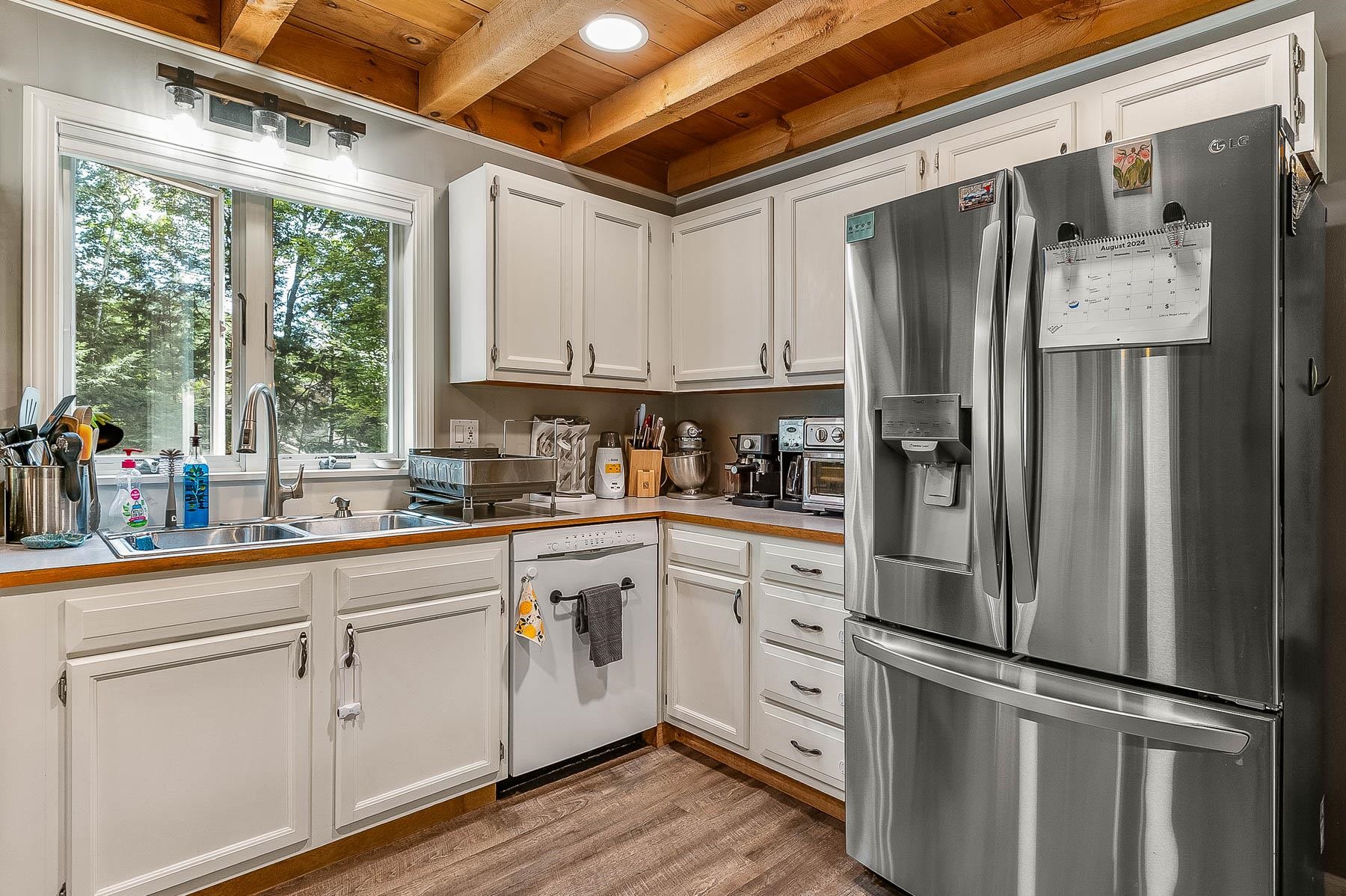 35 Davis Boulevard Rochester, NH 03868 - Photo 7 of 28