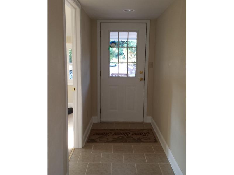 125 Johnetta Road Vandergrift, PA 15690 - Photo 8 of 20 Entry/Foyer. Entry with Tile.