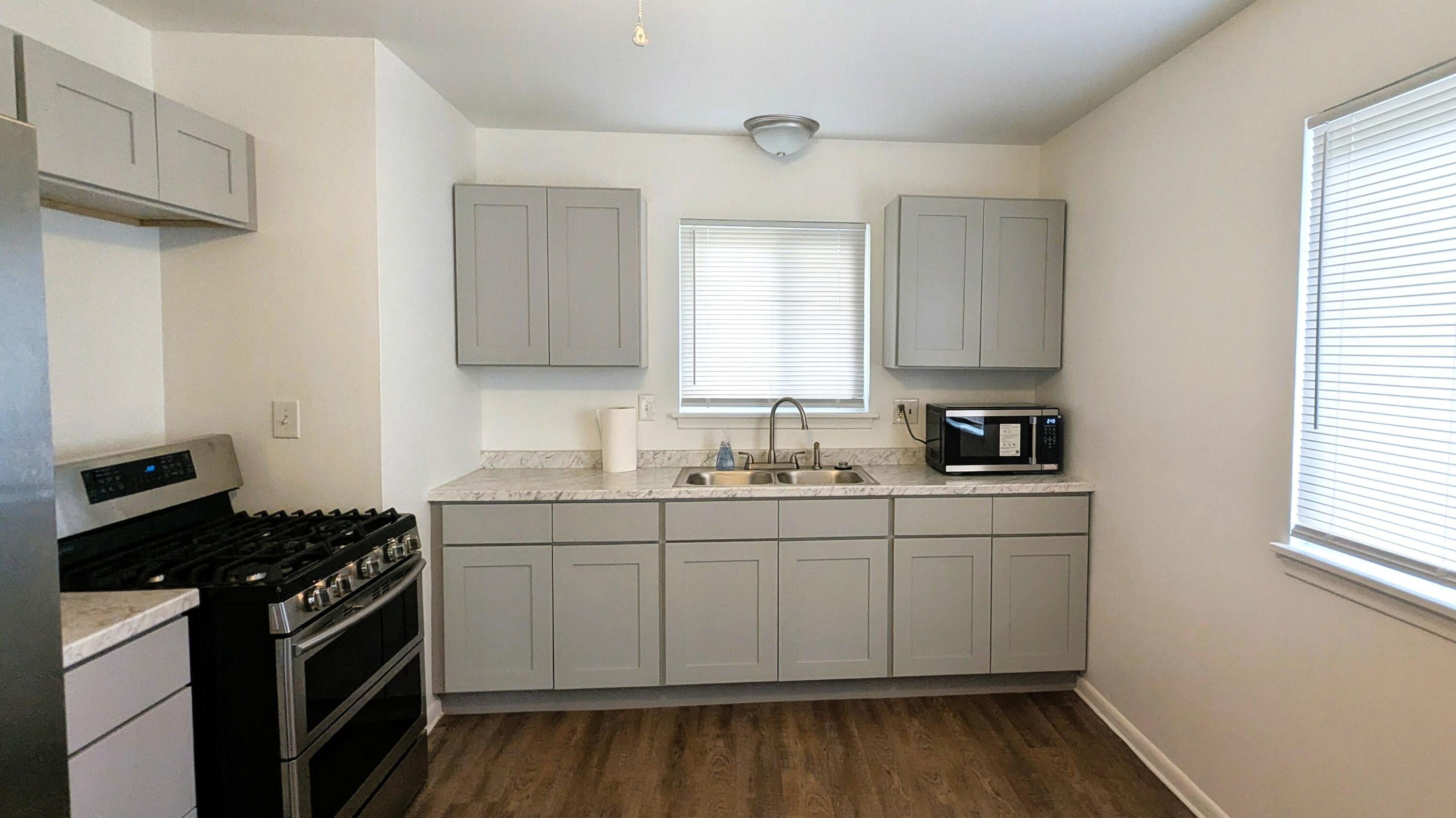 30113 Hazelwood Street Inkster, MI 48141 - Photo 4 of 21 Kitchen