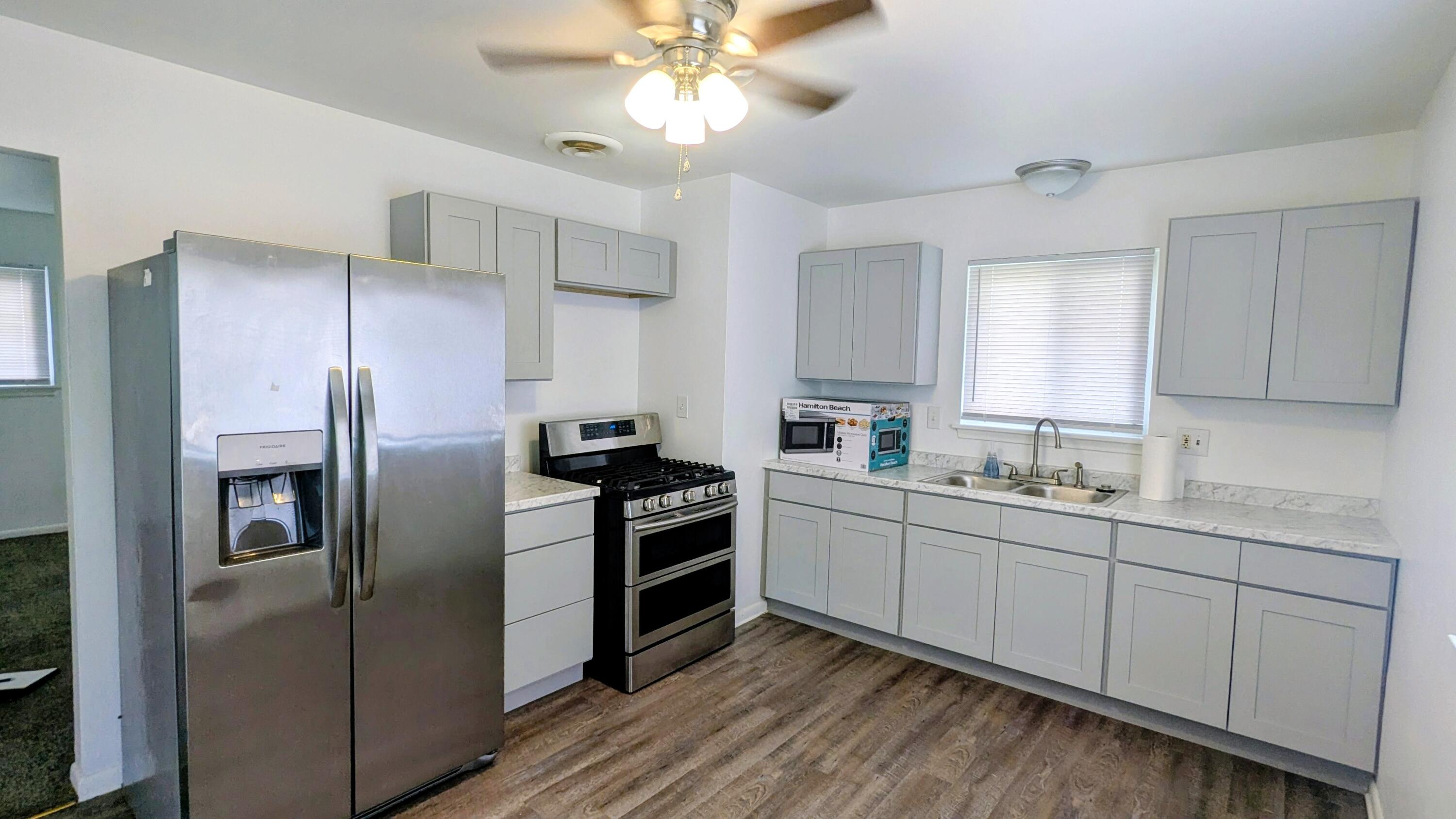 30113 Hazelwood Street Inkster, MI 48141 - Photo 5 of 21 Kitchen