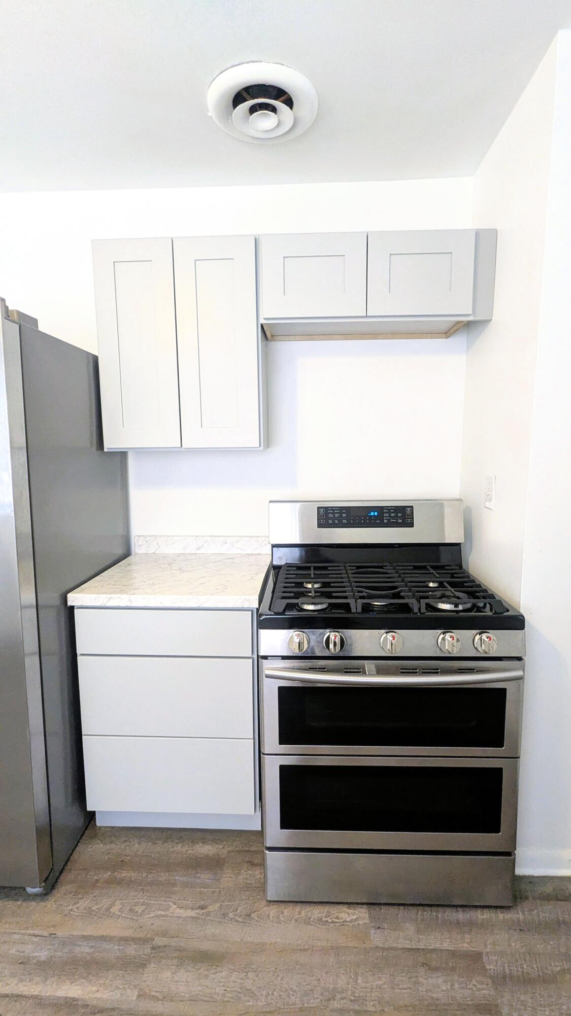 30113 Hazelwood Street Inkster, MI 48141 - Photo 7 of 21 Kitchen