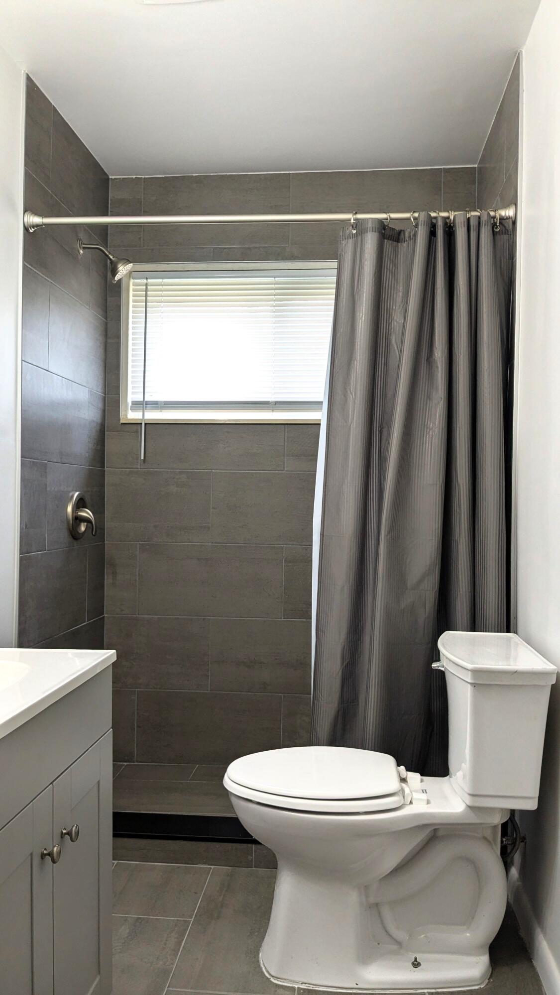 30113 Hazelwood Street Inkster, MI 48141 - Photo 9 of 21 Bathroom