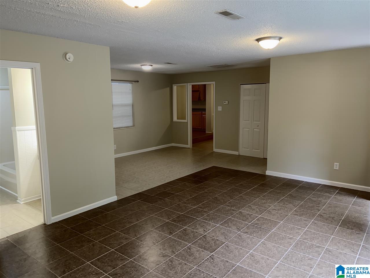 21 Mary Lane Warrior, AL 35180 - Photo 5 of 17