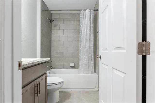 a view of a city & street view