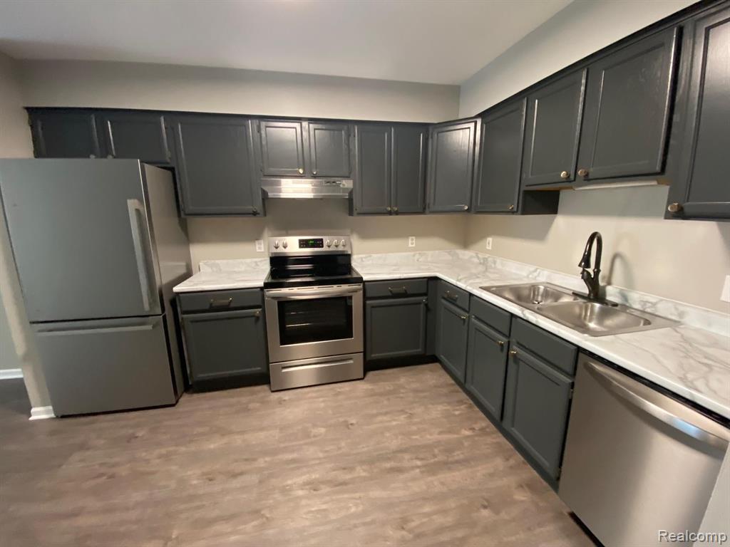 305 East Lafayette Street Romeo, MI 48065 - Photo 6 of 10