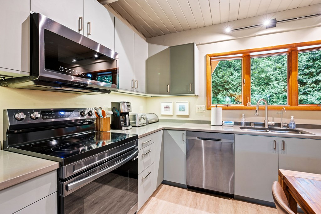 11573 Beach Road Sister Bay, WI 54234 - Photo 17 of 55 Gallery Image 17
