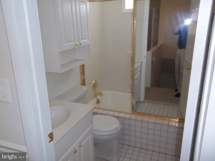 2150 Firethorn Road Middle River, MD 21220 - Photo 6 of 15 Bath