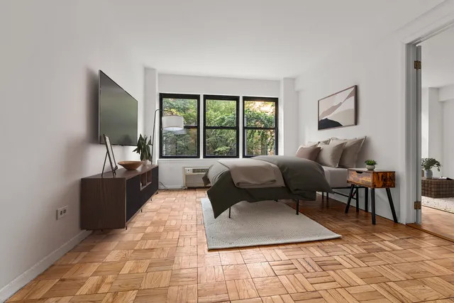 $929,000 | 120 East 36th Street, Unit 3EF | Murray Hill