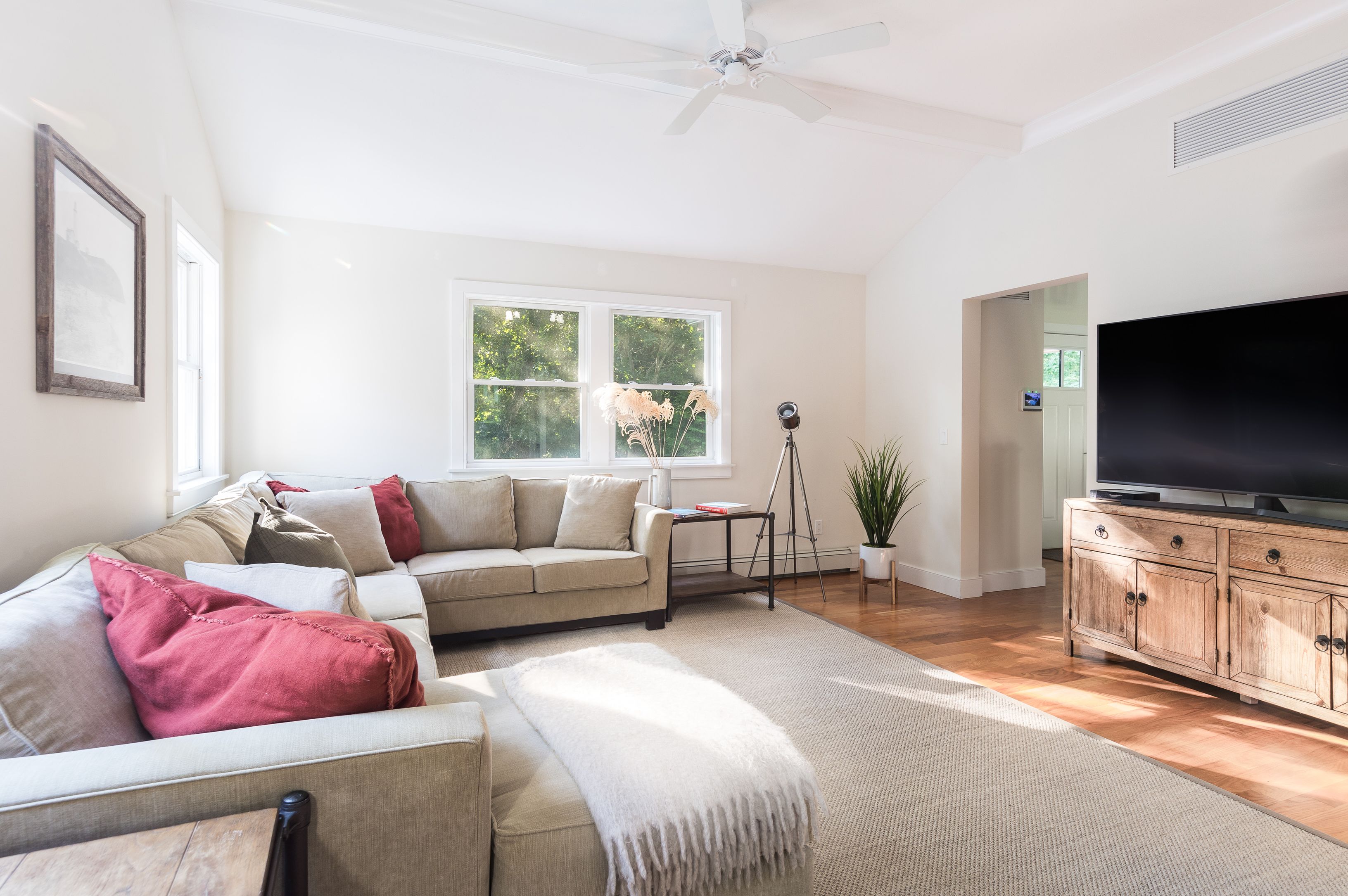 27 Kings Point Road East Hampton, NY 11937 - Photo 9 of 13