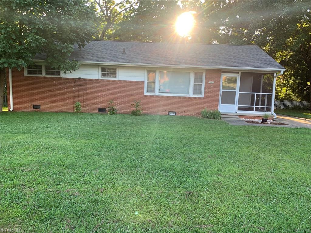 2705 Holmes Road Greensboro, NC 27405 - Photo 1 of 37