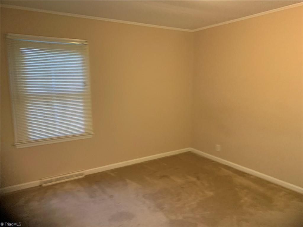 2705 Holmes Road Greensboro, NC 27405 - Photo 14 of 37