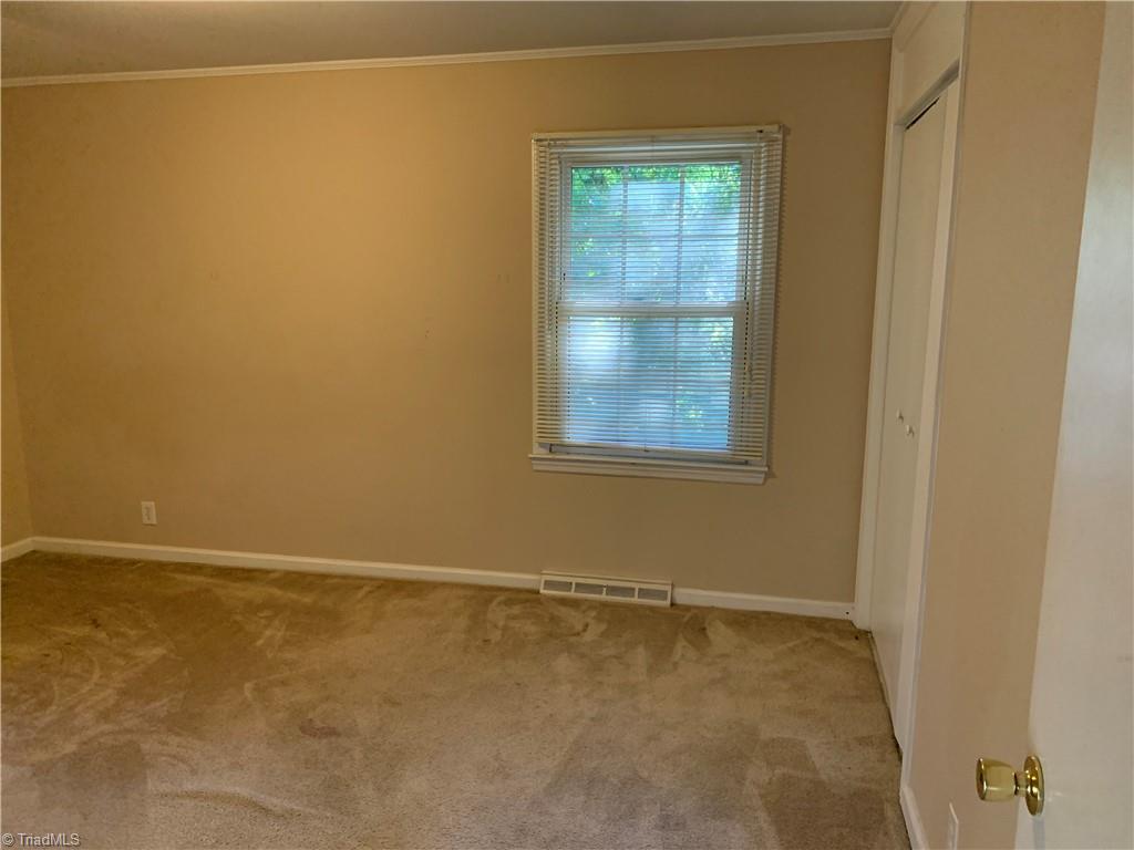 2705 Holmes Road Greensboro, NC 27405 - Photo 17 of 37