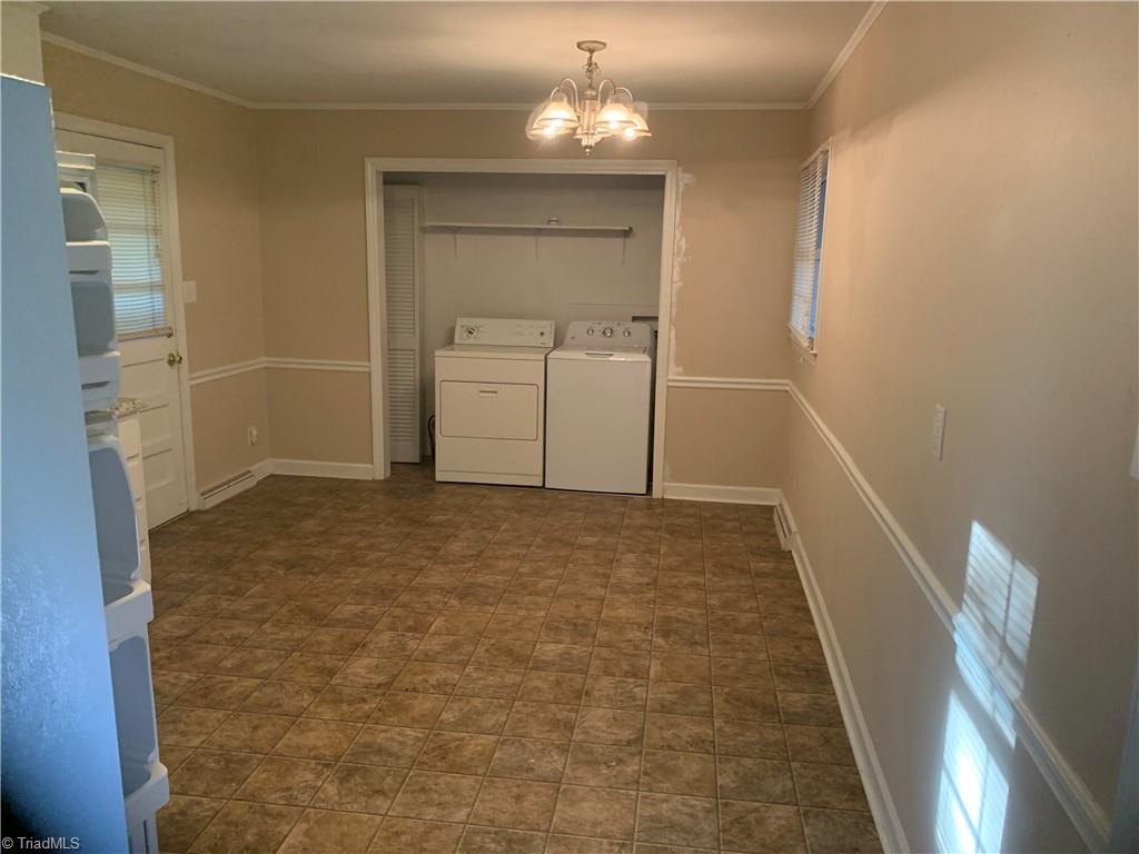 2705 Holmes Road Greensboro, NC 27405 - Photo 7 of 37