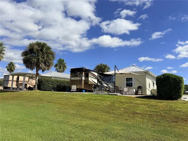 a front view of house with yard