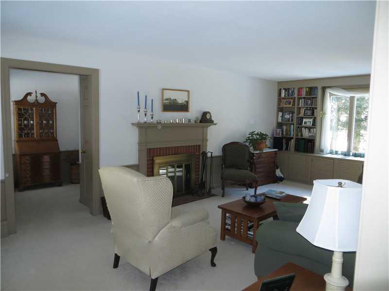 123 Worthing Road Manchester, ME 04351 - Photo 8 of 17 Living Room.