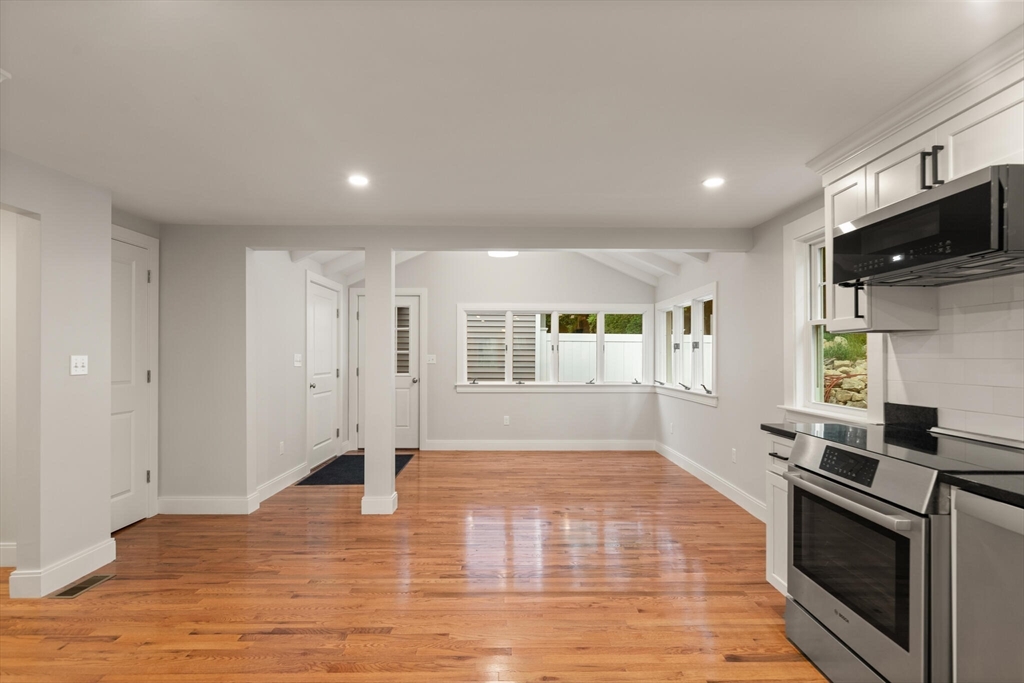24 Riverview Road, Unit B Gloucester, MA 01930 - Photo 11 of 33 Gallery Image 11