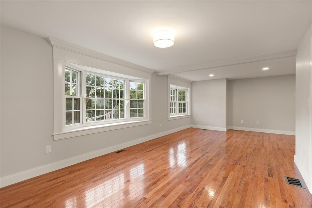 24 Riverview Road, Unit B Gloucester, MA 01930 - Photo 13 of 33 Gallery Image 13