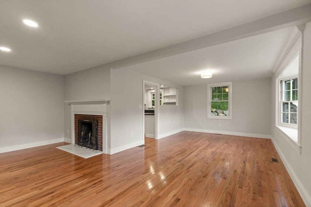 24 Riverview Road, Unit B Gloucester, MA 01930 - Photo 14 of 33 Gallery Image 14