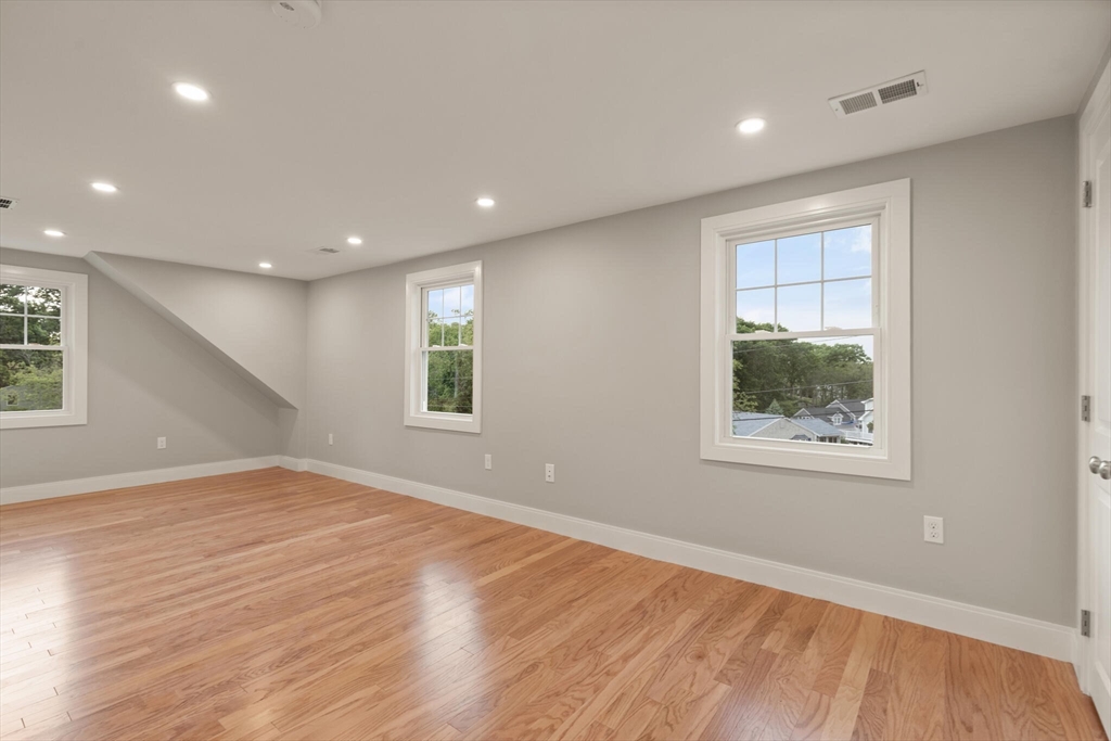 24 Riverview Road, Unit B Gloucester, MA 01930 - Photo 25 of 33 Gallery Image 25