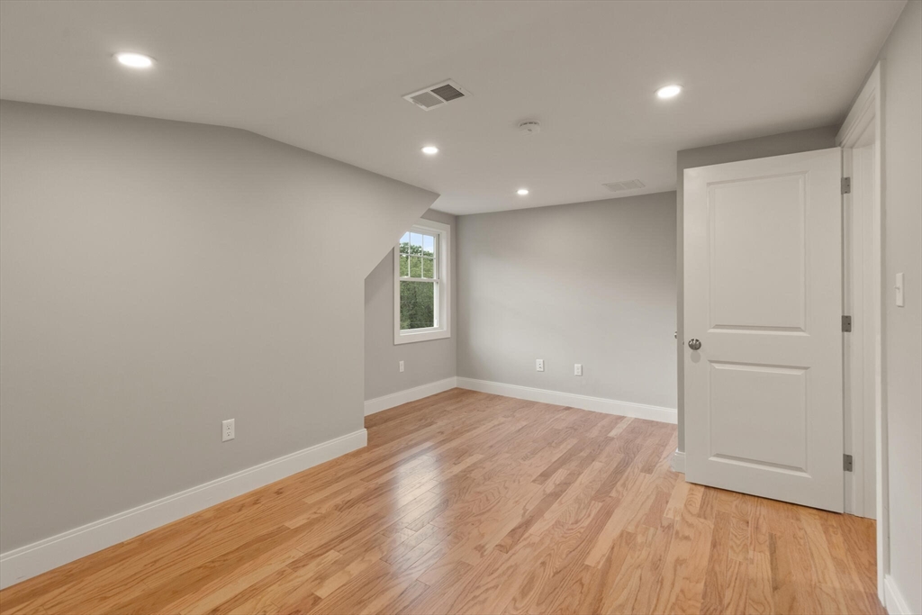 24 Riverview Road, Unit B Gloucester, MA 01930 - Photo 27 of 33 Gallery Image 27