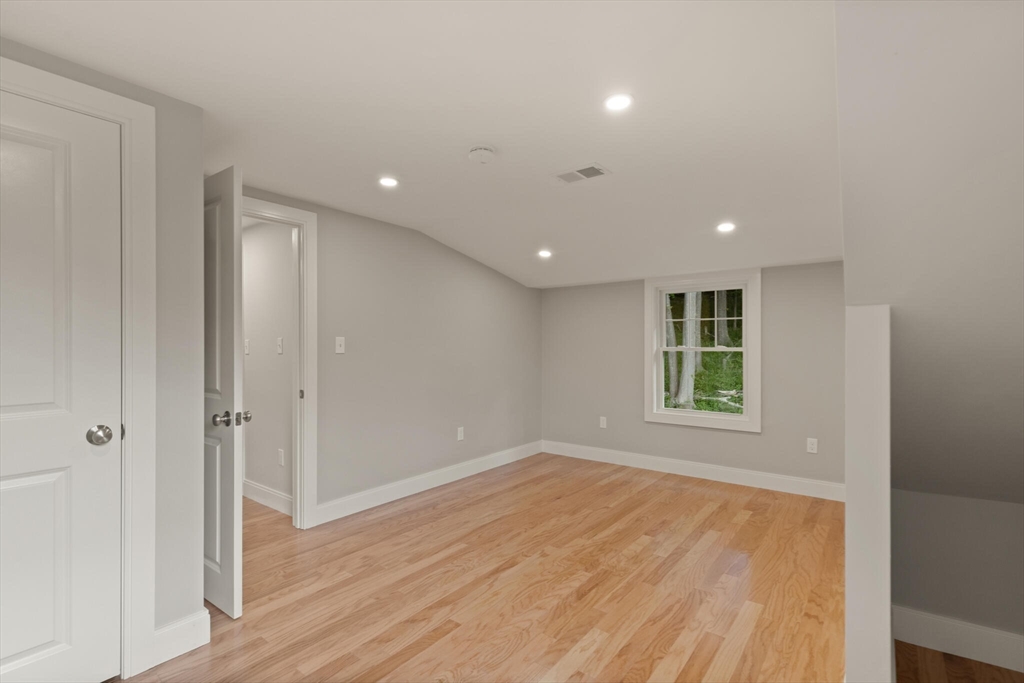 24 Riverview Road, Unit B Gloucester, MA 01930 - Photo 28 of 33 Gallery Image 28