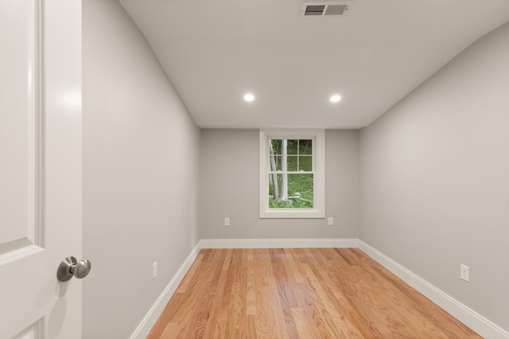 24 Riverview Road, Unit B Gloucester, MA 01930 - Photo 29 of 33 Gallery Image 29