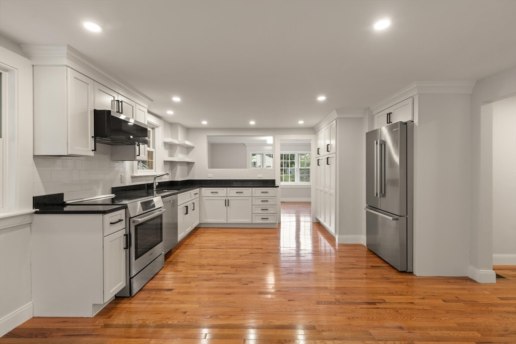 24 Riverview Road, Unit B Gloucester, MA 01930 - Photo 7 of 33 Gallery Image 7