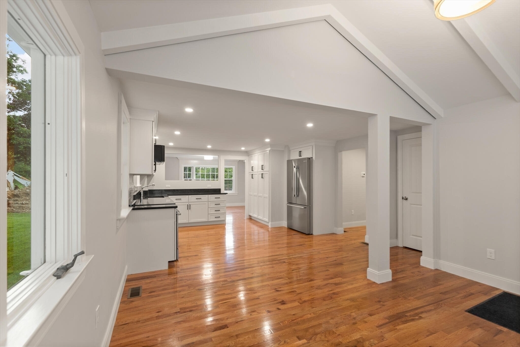 24 Riverview Road, Unit B Gloucester, MA 01930 - Photo 8 of 33 Gallery Image 8