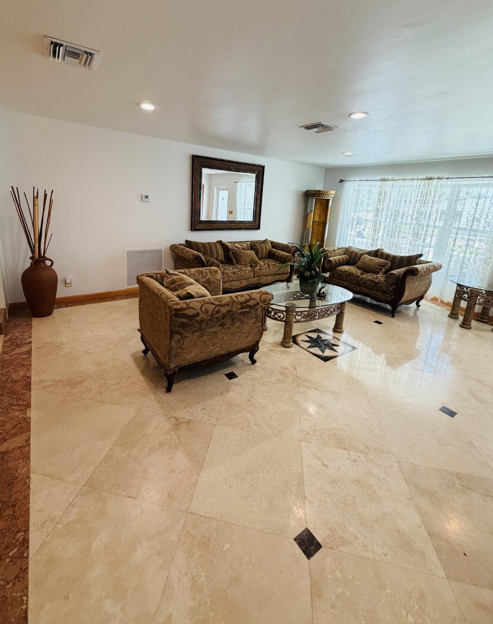 3916 Adams Street Hollywood, FL 33021 - Photo 15 of 38 IMG_9261