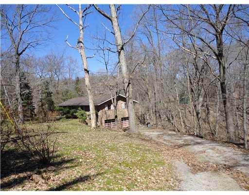 154 Oakhurst Road Fox Chapel, PA 15215 - Photo 3 of 9 Exterior Back.