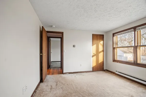 $428,000 | 5 Catherine Street, Clinton, MA 01510