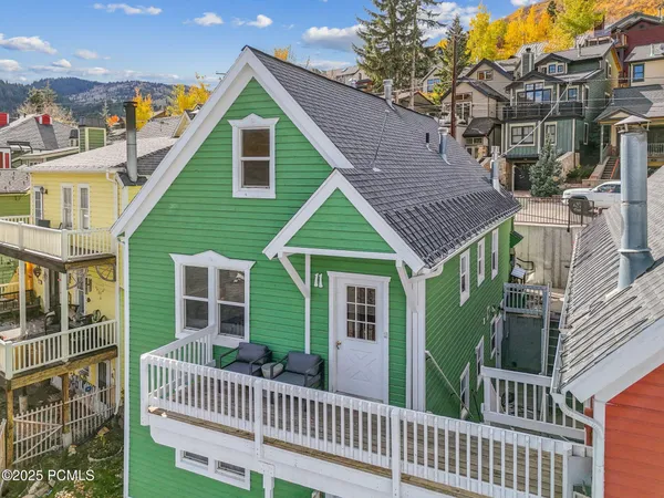 $1,075,000 | 236 Woodside Avenue, Unit 11, Park City, UT 84060