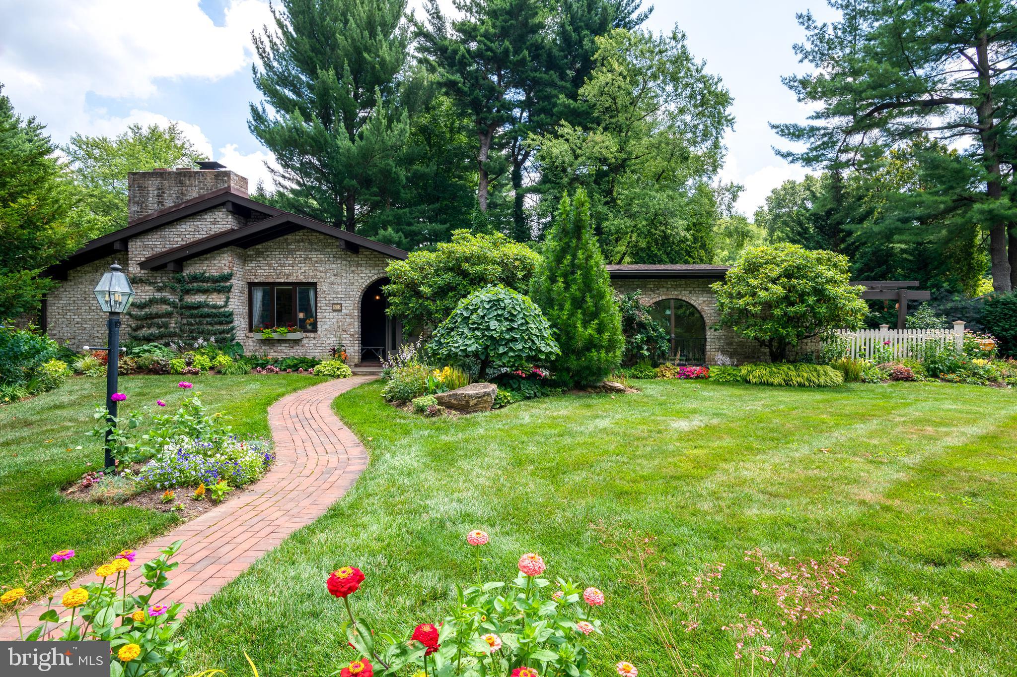 2719 Fiddlers Green Road Lancaster, PA 17601 - Photo 1 of 62 Main View