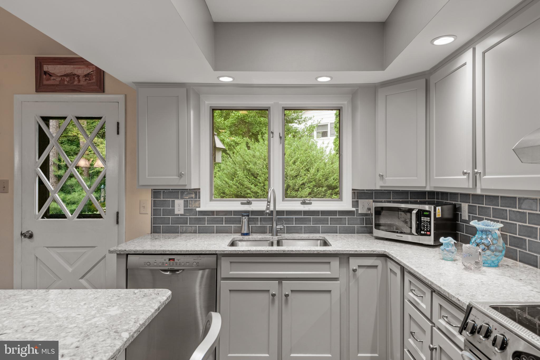 2719 Fiddlers Green Road Lancaster, PA 17601 - Photo 22 of 62 Kitchen