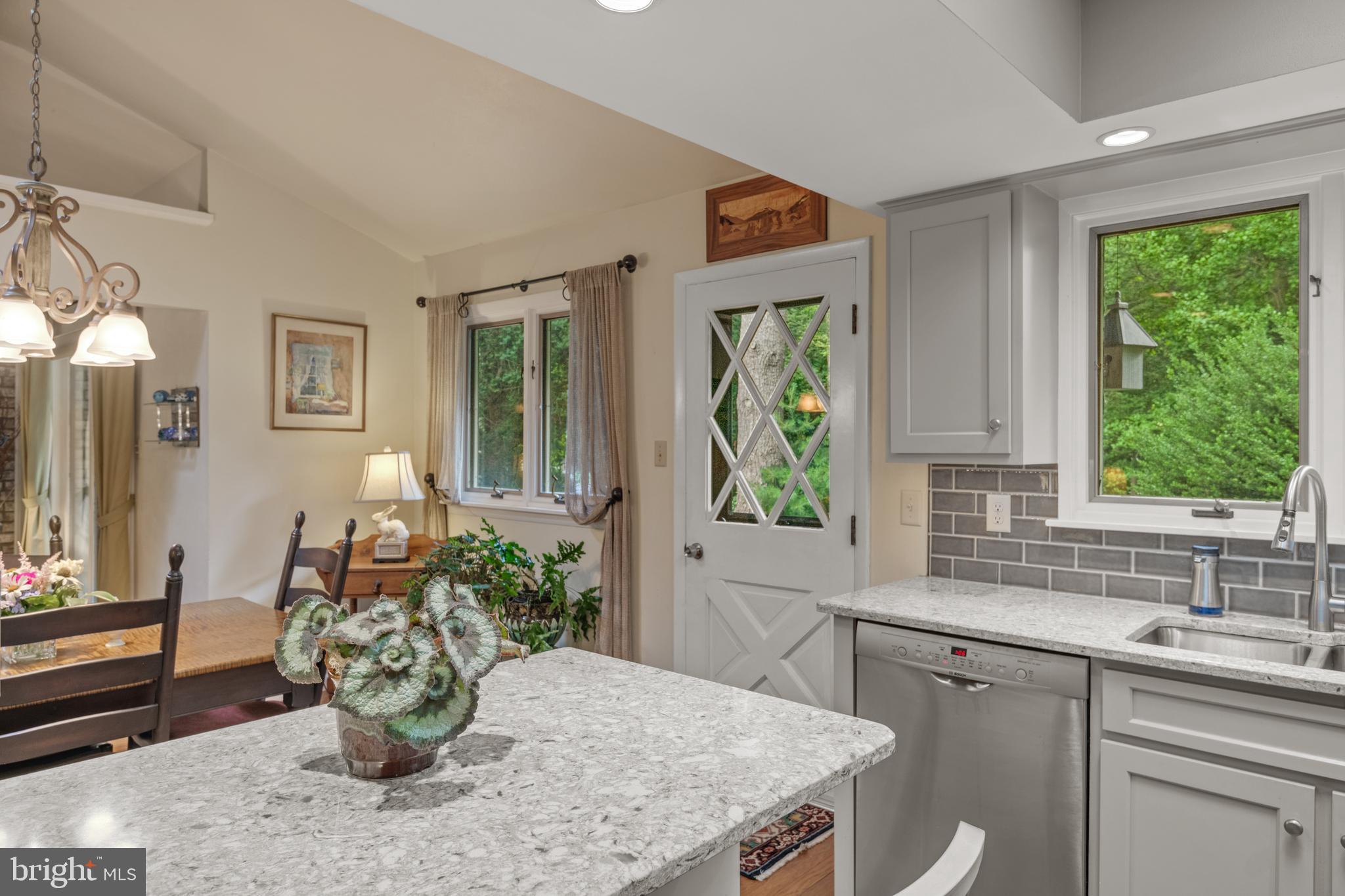 2719 Fiddlers Green Road Lancaster, PA 17601 - Photo 23 of 62 Kitchen