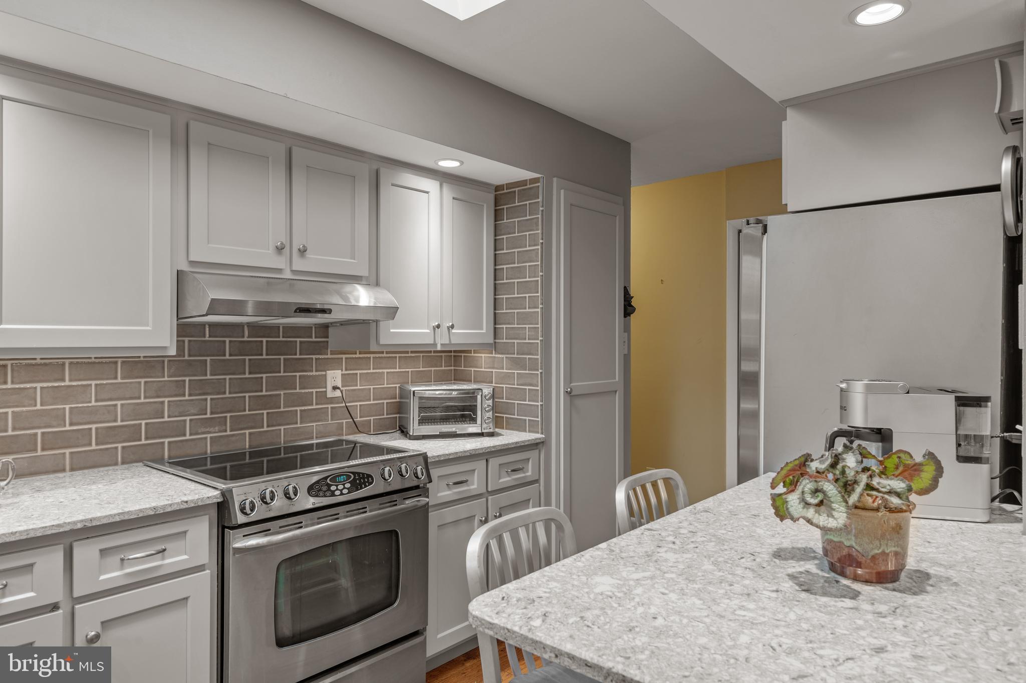 2719 Fiddlers Green Road Lancaster, PA 17601 - Photo 25 of 62 Kitchen