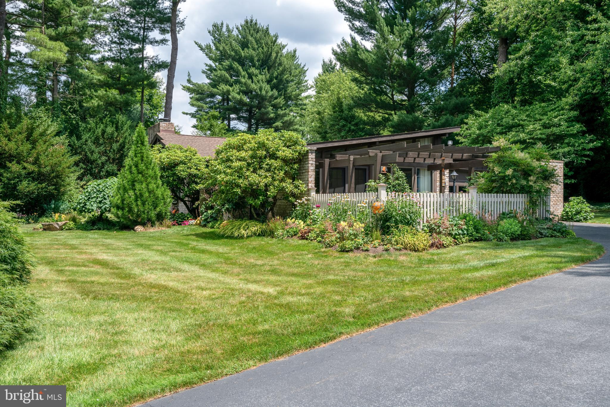 2719 Fiddlers Green Road Lancaster, PA 17601 - Photo 3 of 62 Front View
