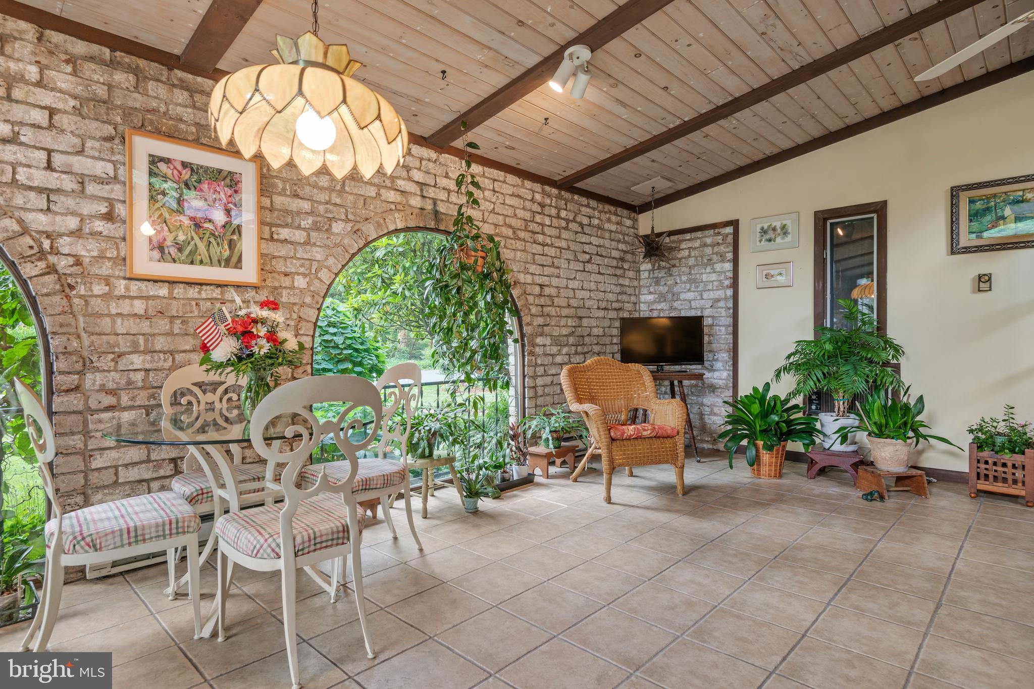 2719 Fiddlers Green Road Lancaster, PA 17601 - Photo 31 of 62 Sunroom