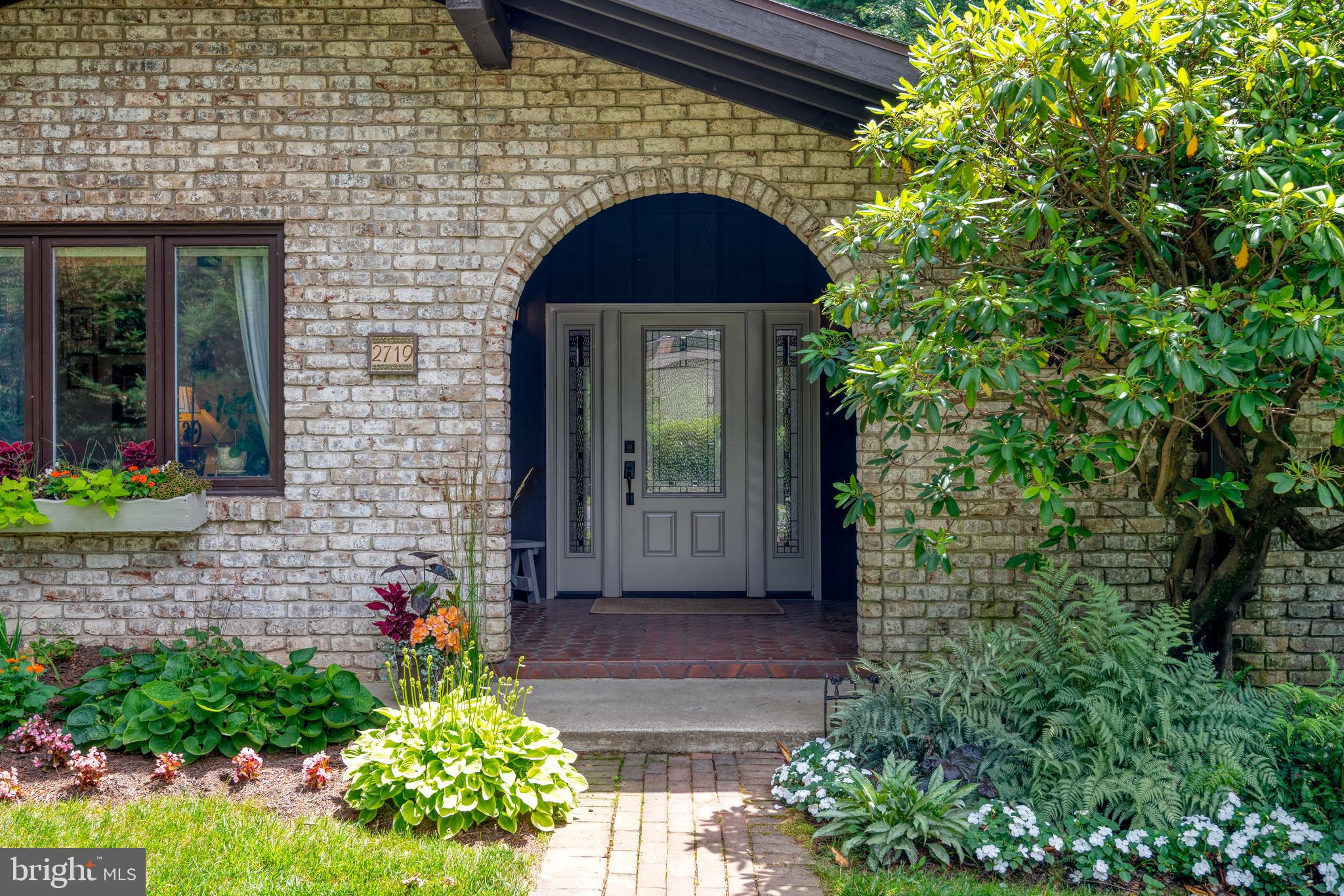 2719 Fiddlers Green Road Lancaster, PA 17601 - Photo 5 of 62 Front Entrance