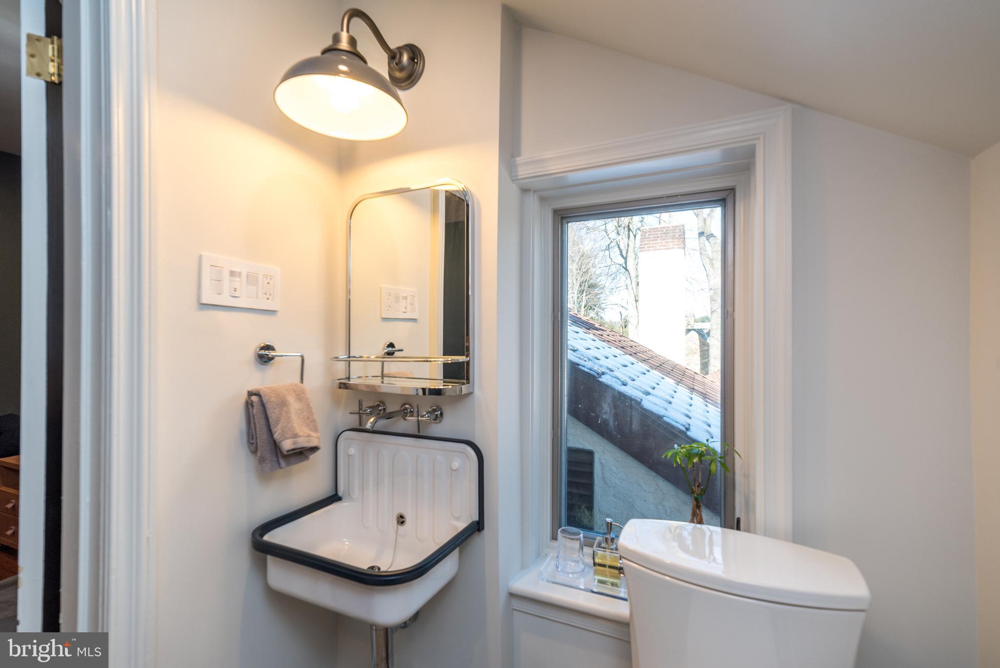 1400 Mill Road Jenkintown, PA 19046 - Photo 47 of 92 2nd Bedroom & Ensuite Bath